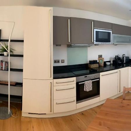 2 Bed Apartment In Granary Wharf Leeds Leeds  Eksteriør bilde