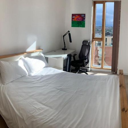 2 Bed Apartment In Granary Wharf Leeds Leeds  Eksteriør bilde